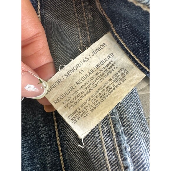 L.E.I. Junior's Felicia Low Rise Distressed Factory Faded Boot Denim Jeans 11 - Picture 6 of 7